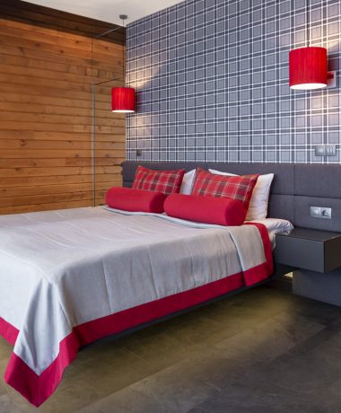 Сімейний бунгало в заміському готелі Equides Club