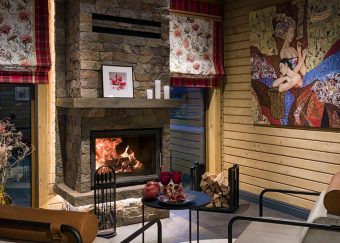 Бунгало с камином в загородном отеле Equides Club